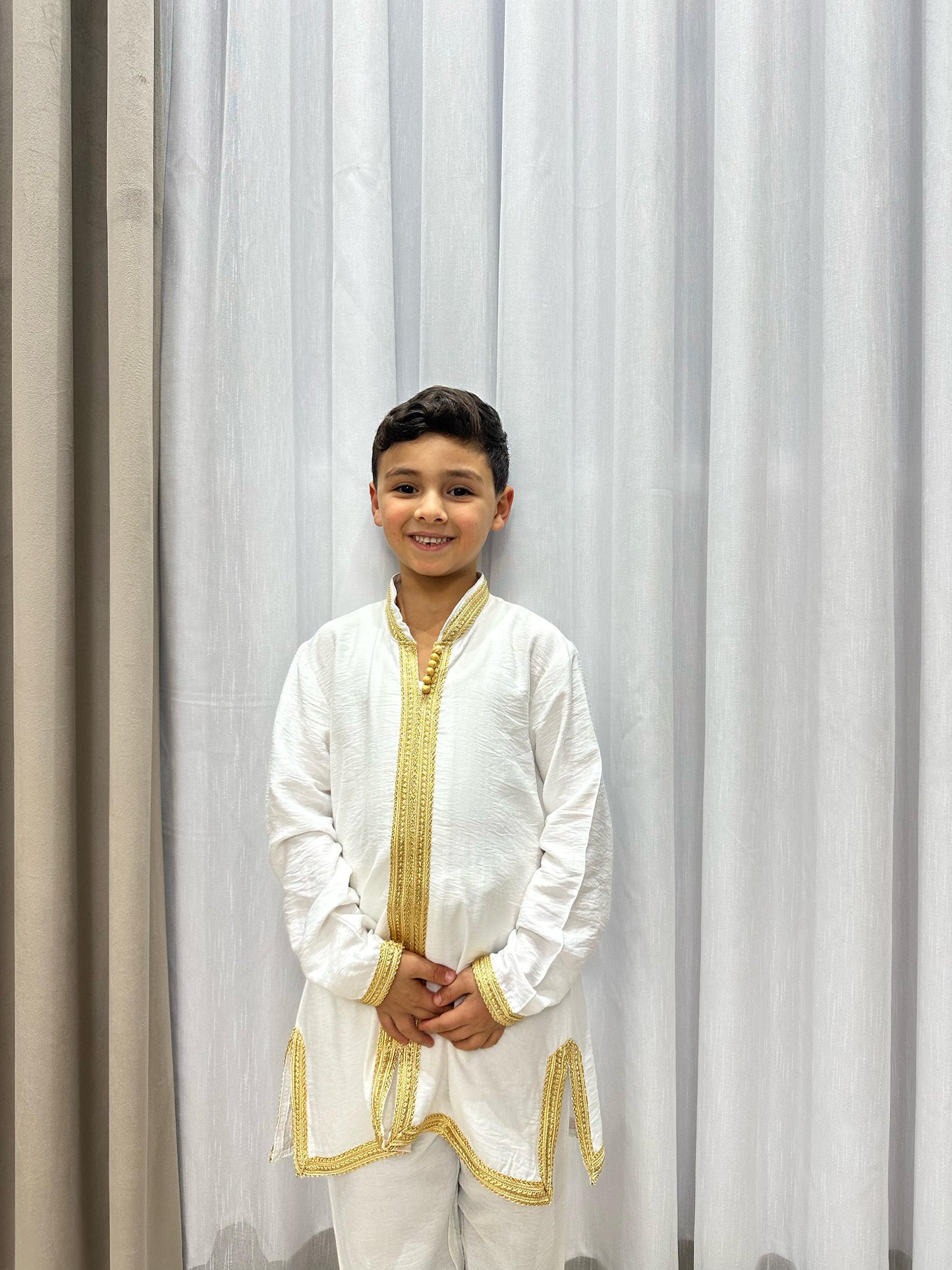 White Jabador Abaya